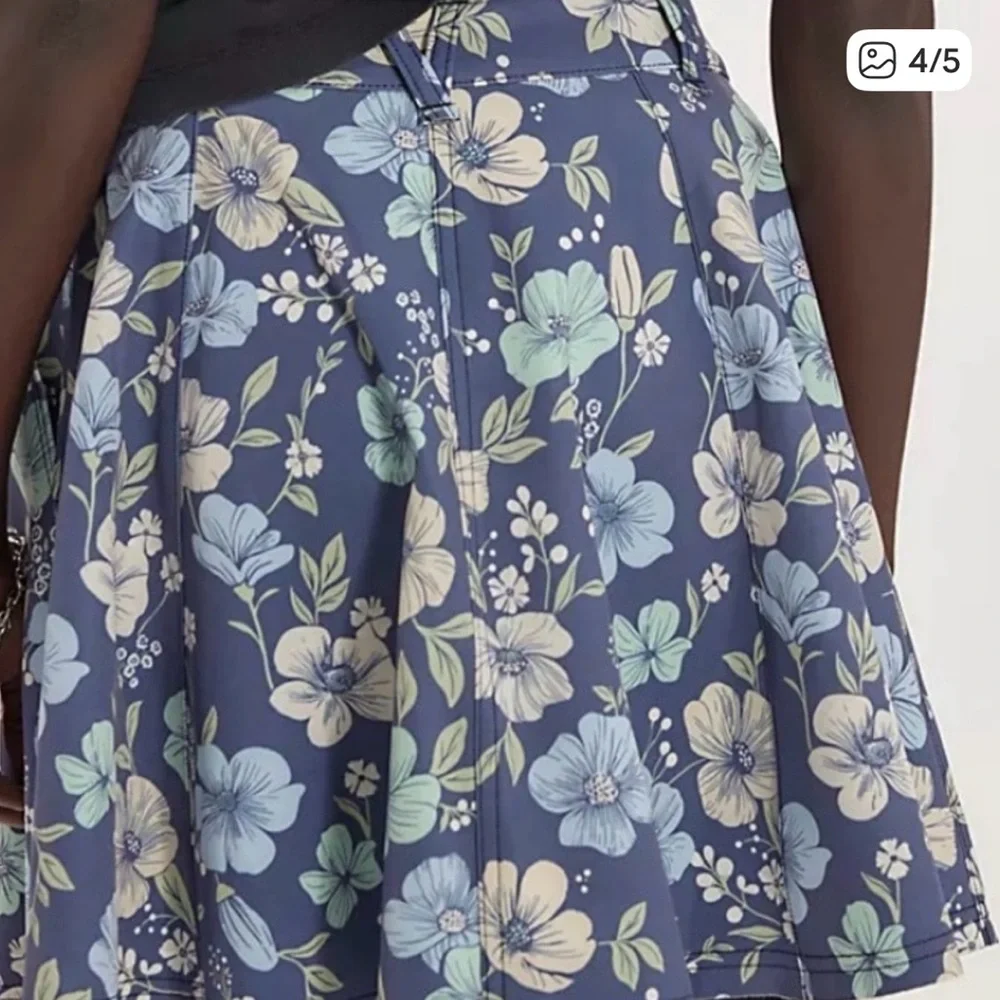 Free People Dahlia Printed Circle Mini Skirt. NWT. Cool combo pop floral